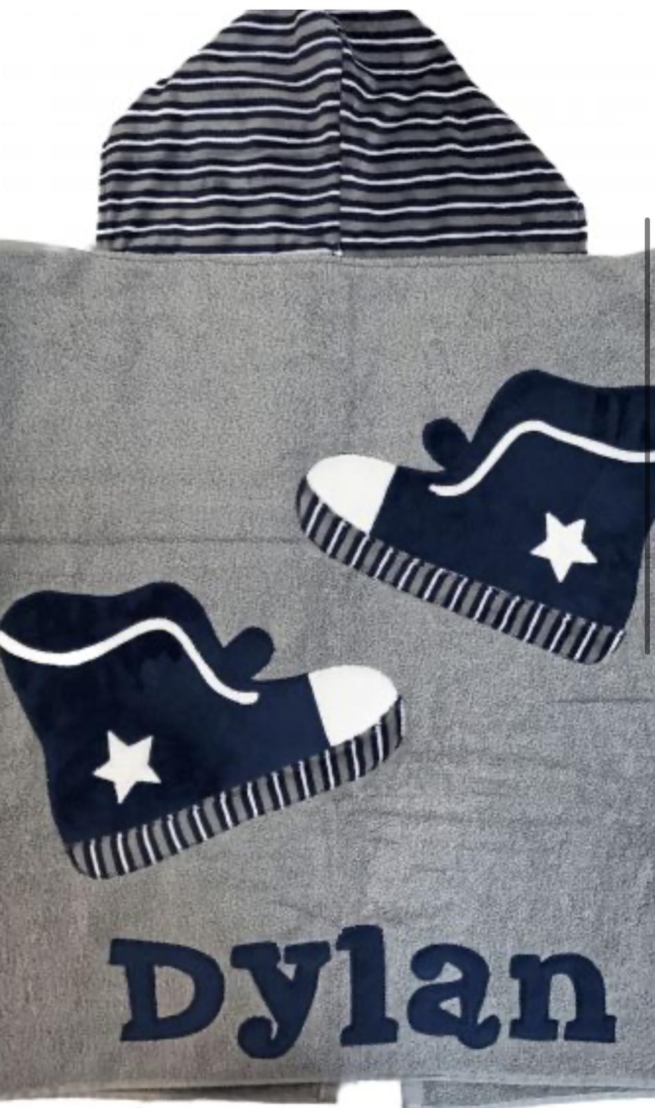 Sneaker Minky Hooded Towel Blue